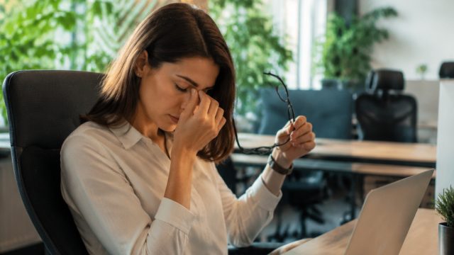 Transforming Workspaces: A Fresh Approach to Combat Screen Fatigue